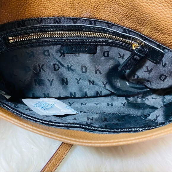 DKNY Brown Leather Crossbody W/Gold Horn Closure Vintage Purse Bag - Picture 3 of 5